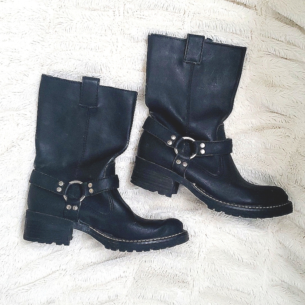 Boots- Black Leather Size 6M
